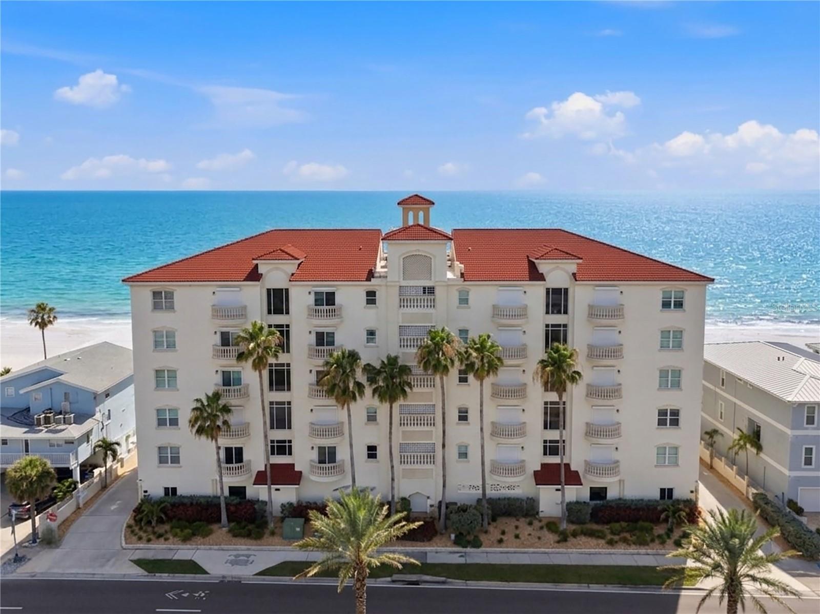 Condominium in INDIAN ROCKS BEACH, FL - Daniel Dourado