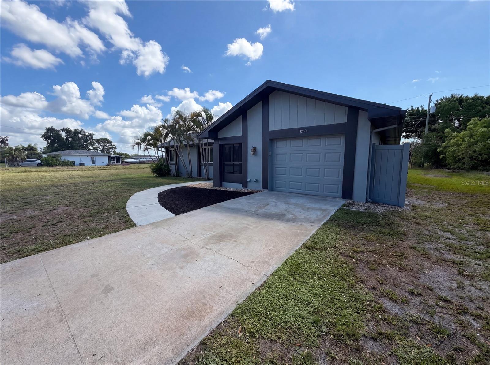 Single Family Residence in PORT CHARLOTTE, FL - Daniel Dourado