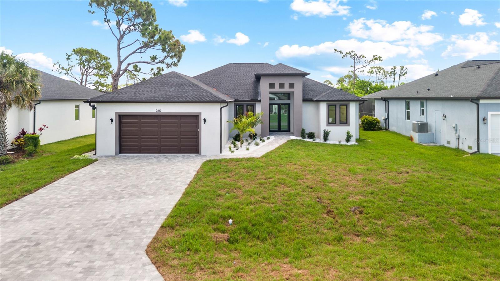 Single Family Residence em ROTONDA WEST, FL - Daniel Dourado
