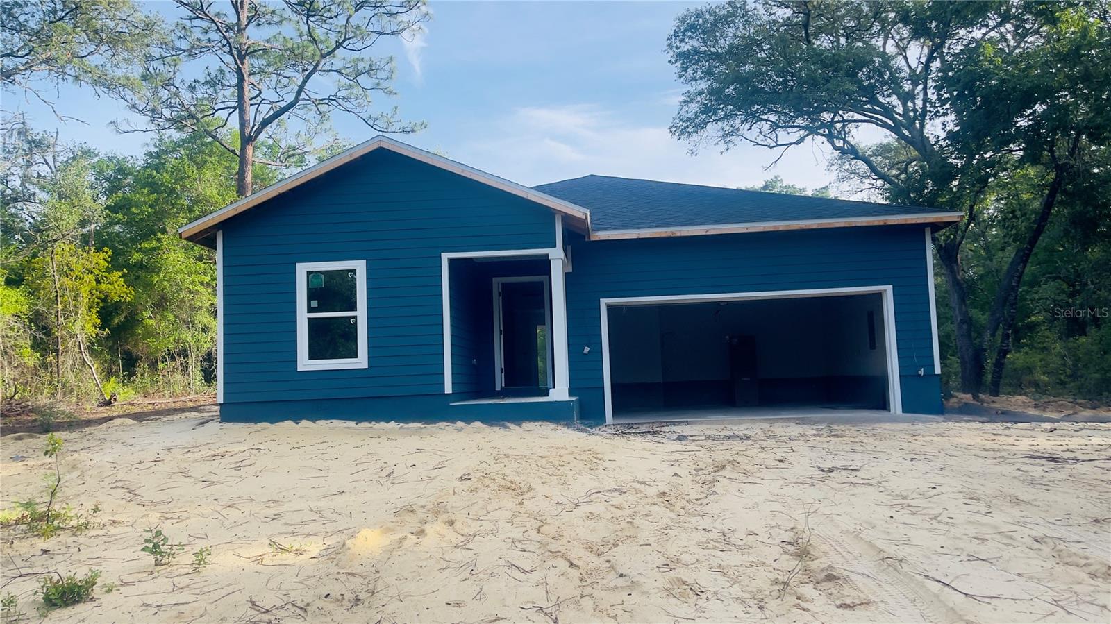 Single Family Residence in BRONSON, FL - Daniel Dourado