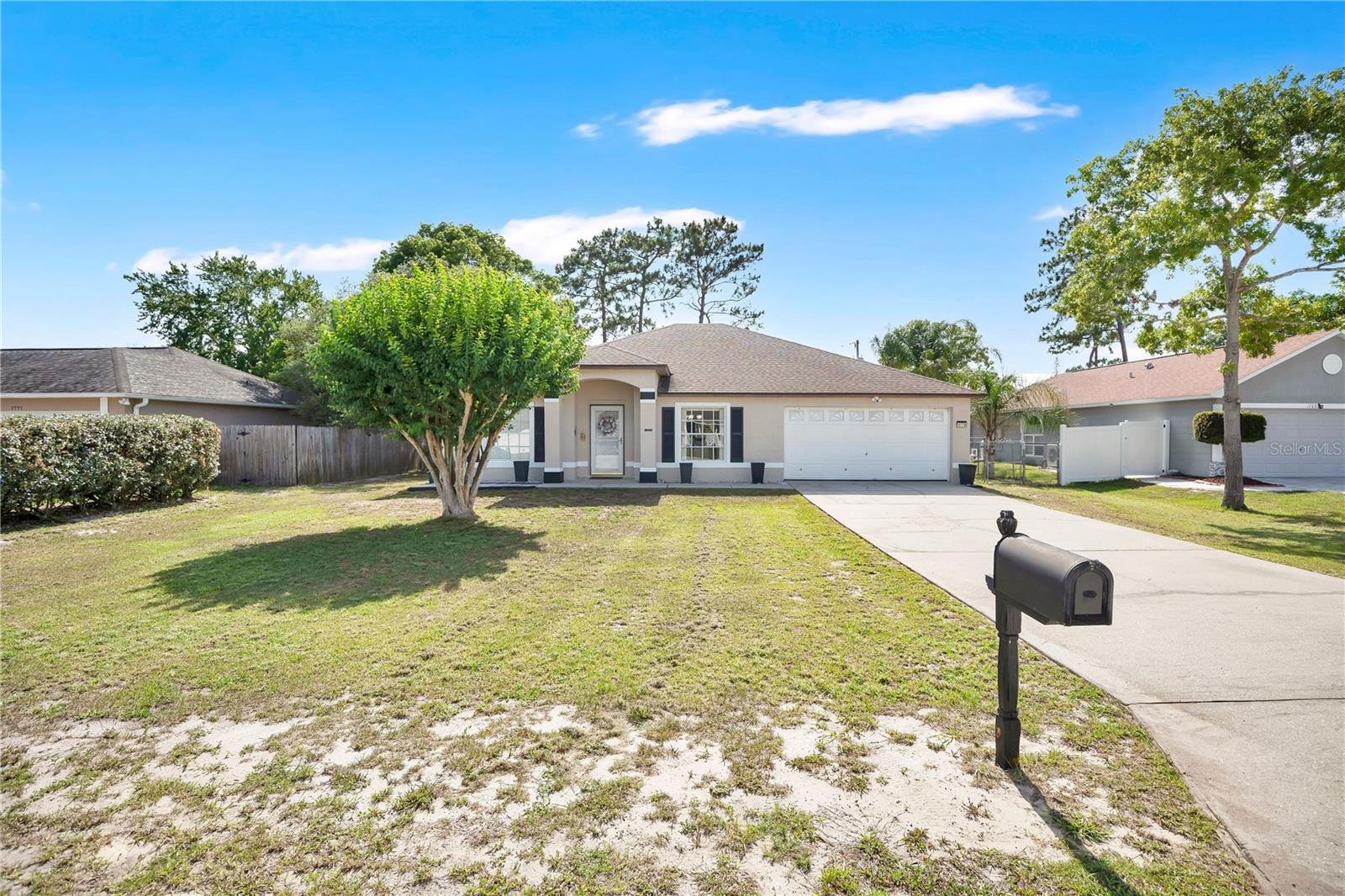 Single Family Residence em DELTONA, FL - Daniel Dourado
