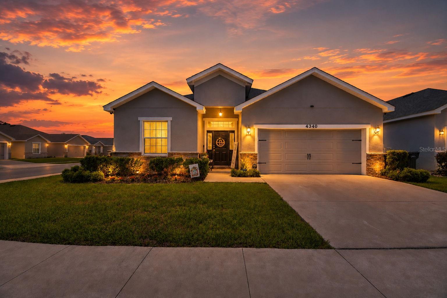 Single Family Residence in LAKELAND, FL - Daniel Dourado