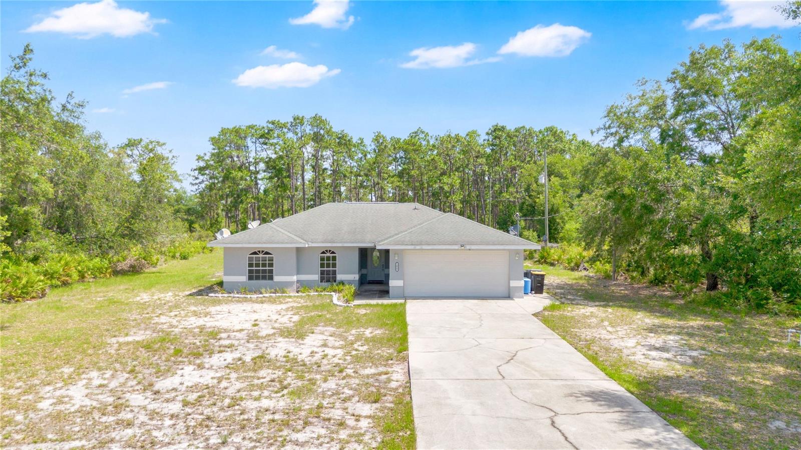 Single Family Residence in INDIAN LAKE ESTATES, FL - Daniel Dourado