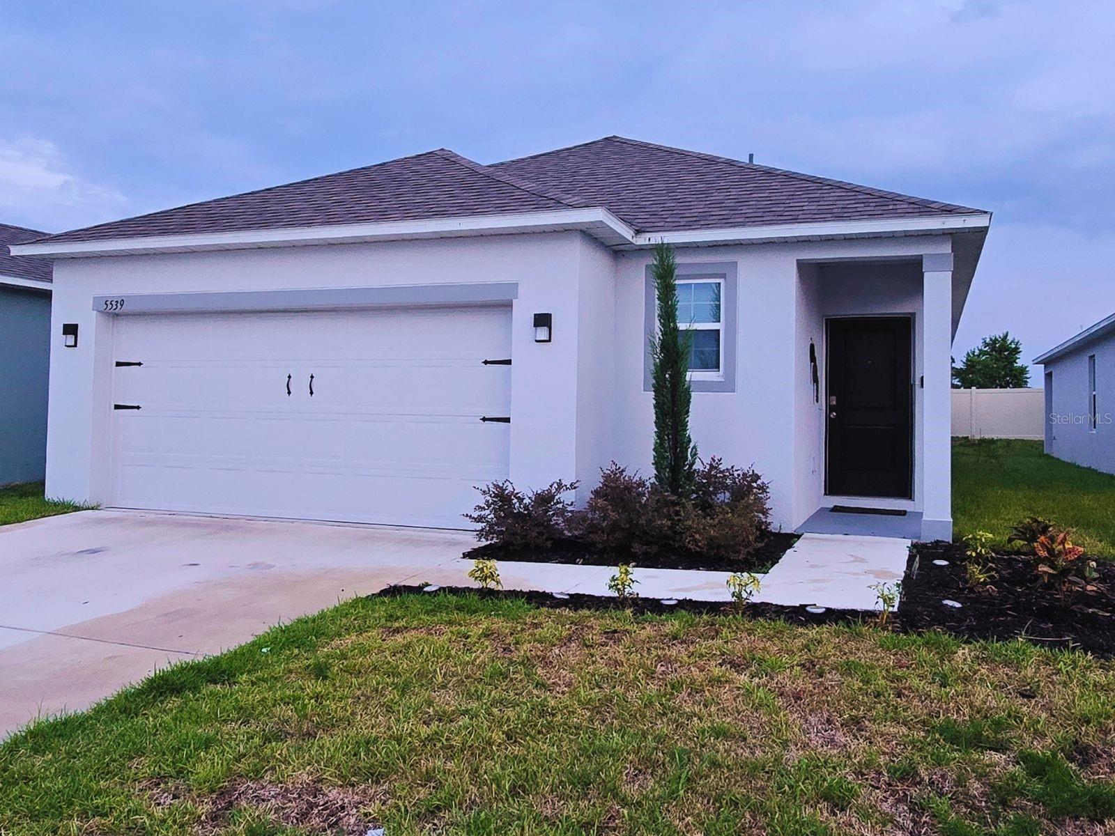 Single Family Residence in HAINES CITY, FL - Daniel Dourado