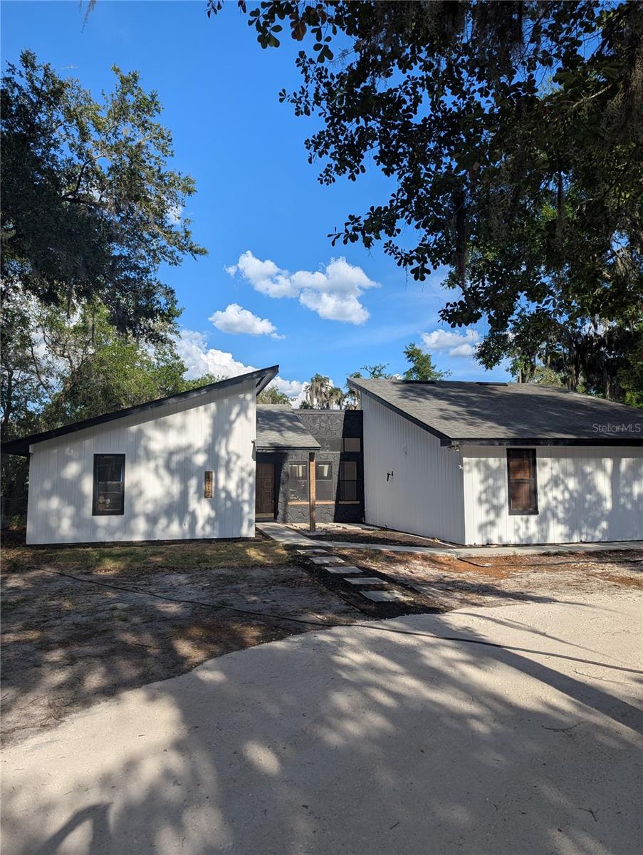 Single Family Residence in LAKELAND, FL - Daniel Dourado