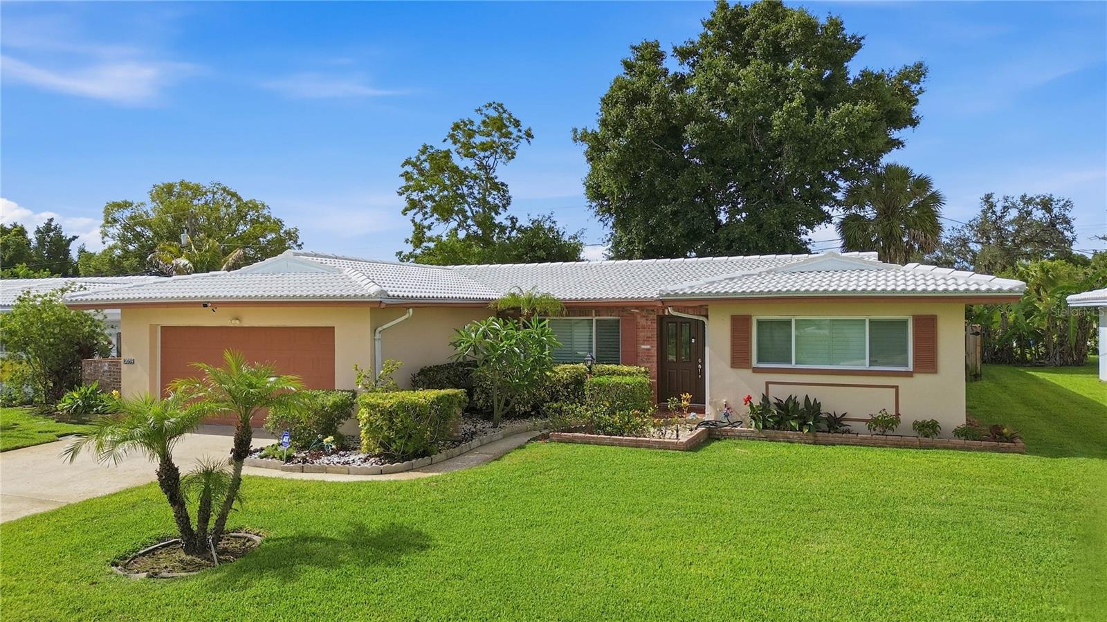 Single Family Residence em CLEARWATER, FL - Daniel Dourado