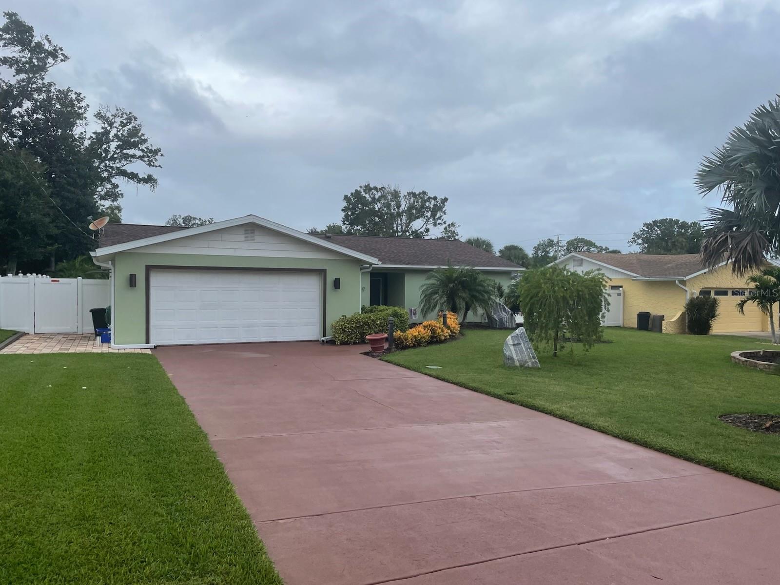 Single Family Residence in ORMOND BEACH, FL - Daniel Dourado