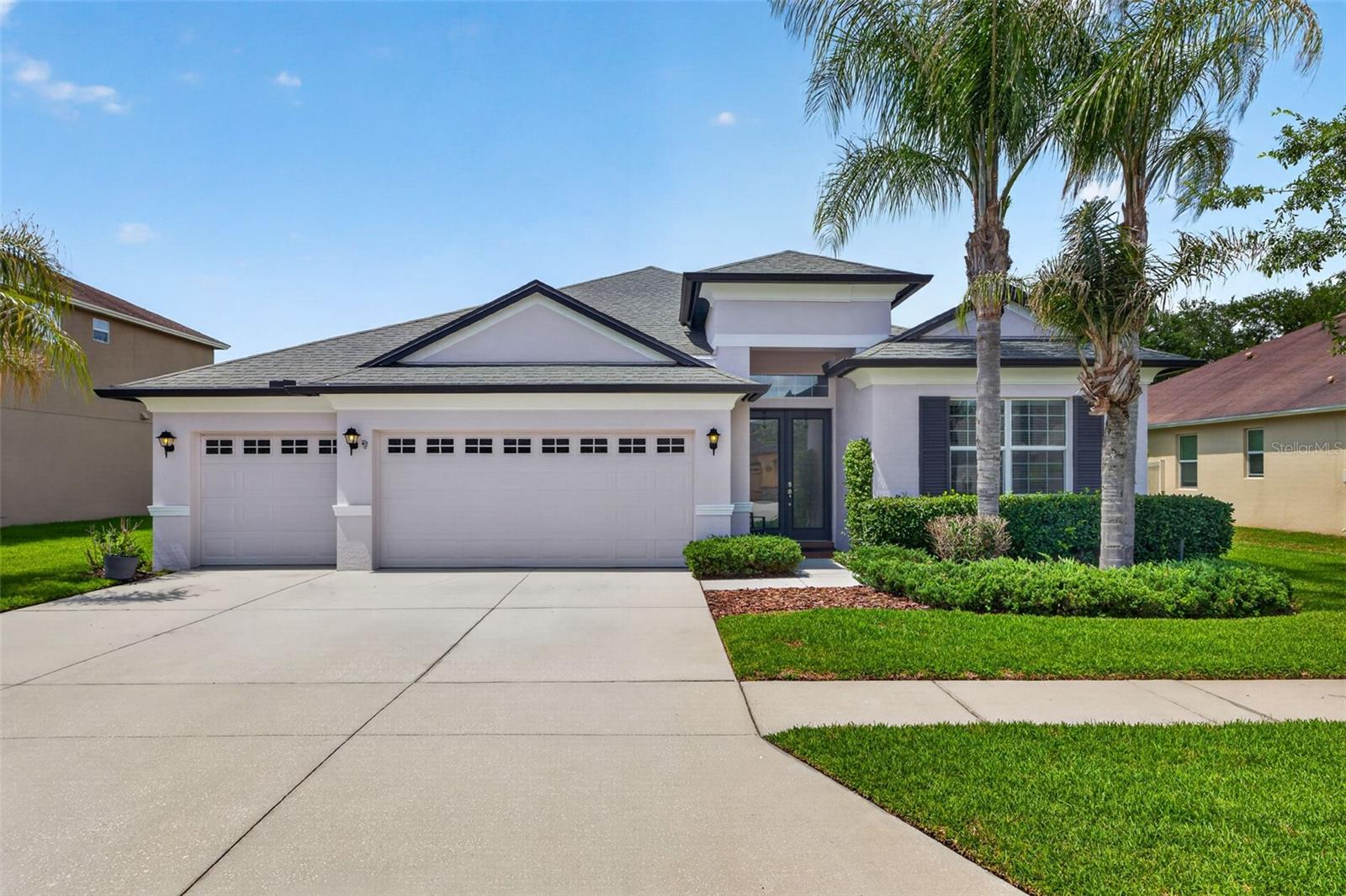 Single Family Residence in WESLEY CHAPEL, FL - Daniel Dourado
