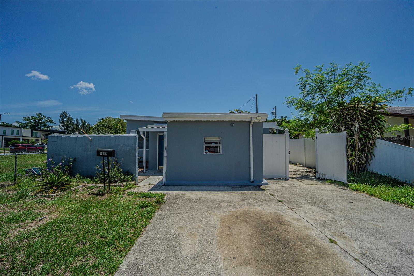 Single Family Residence em ST PETERSBURG, FL - Daniel Dourado