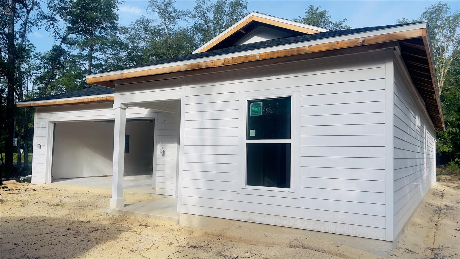 Single Family Residence in BRONSON, FL - Daniel Dourado