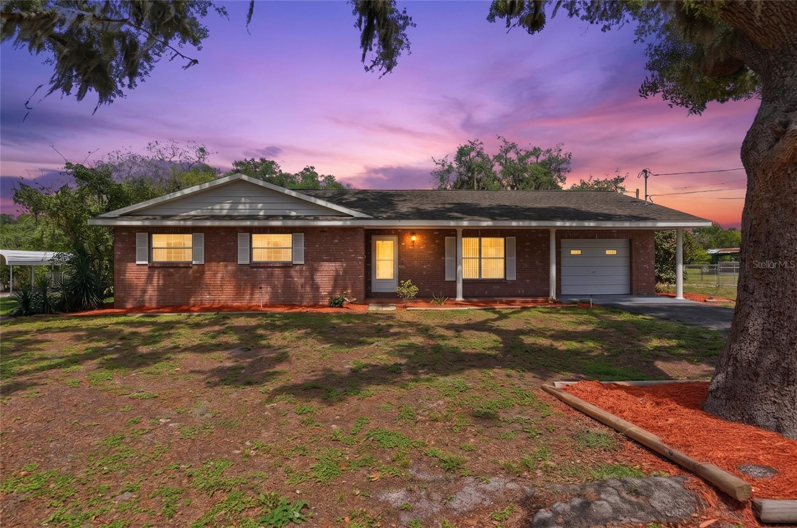 Single Family Residence em PLANT CITY, FL - Daniel Dourado