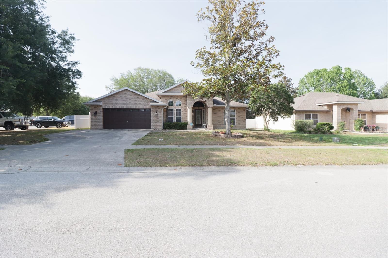 Single Family Residence em DELTONA, FL - Daniel Dourado