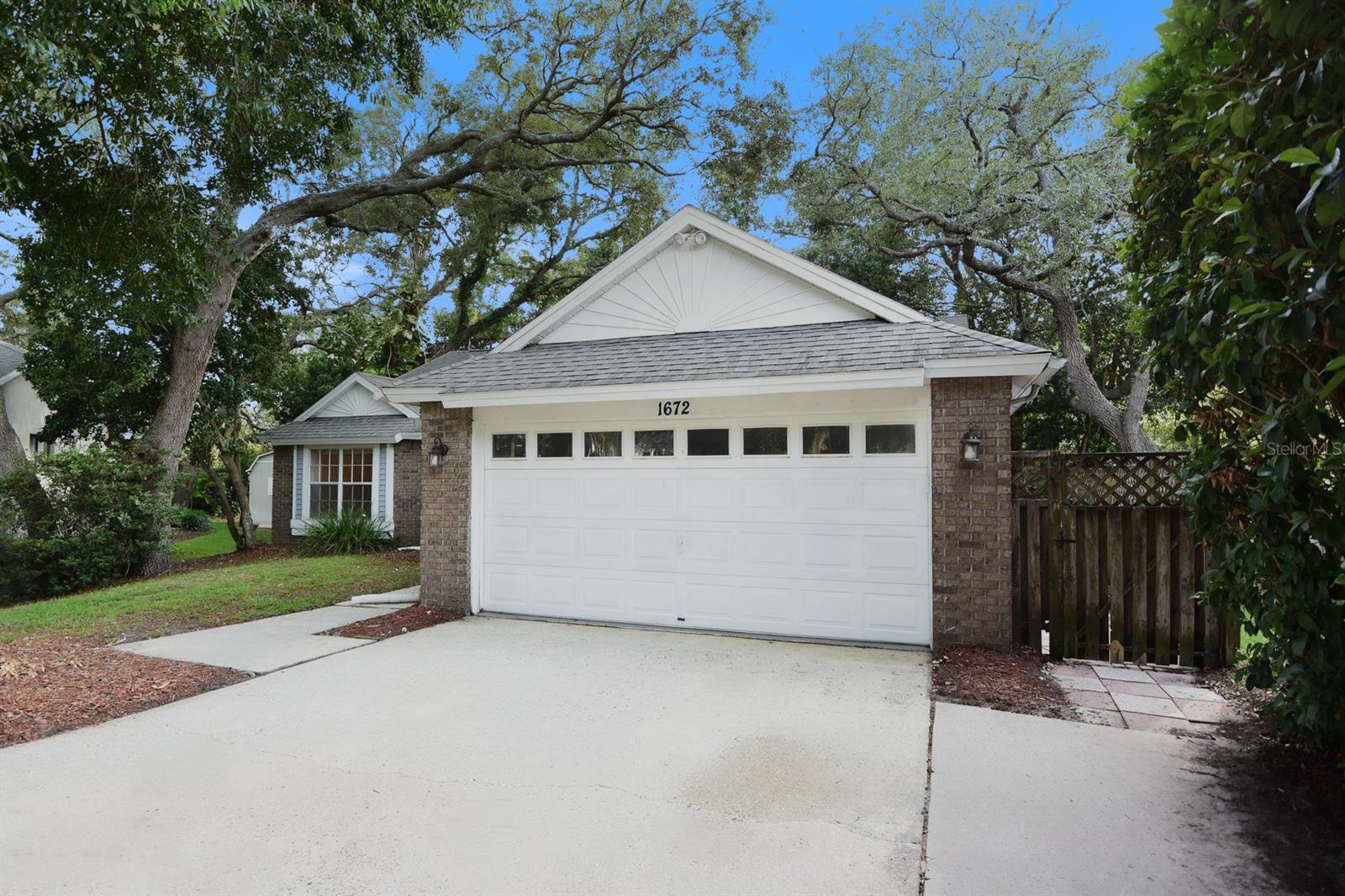 Single Family Residence in TARPON SPRINGS, FL - Daniel Dourado