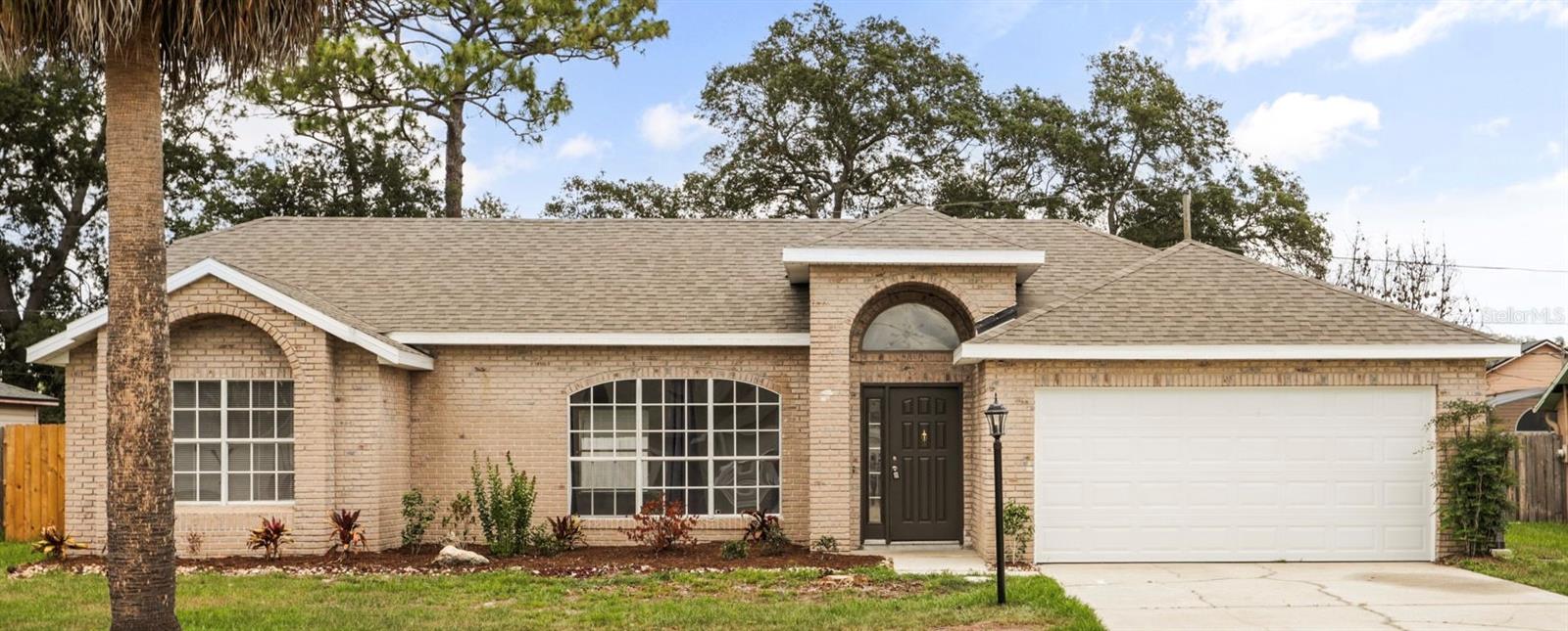 Single Family Residence em DELTONA, FL - Daniel Dourado