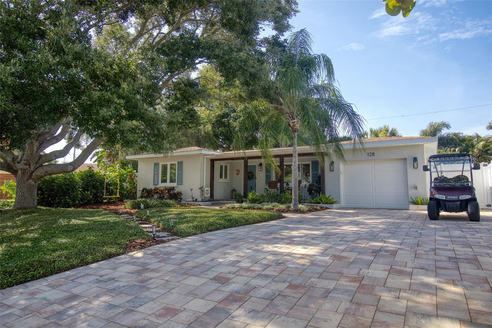 Single Family Residence em DUNEDIN, FL - Daniel Dourado
