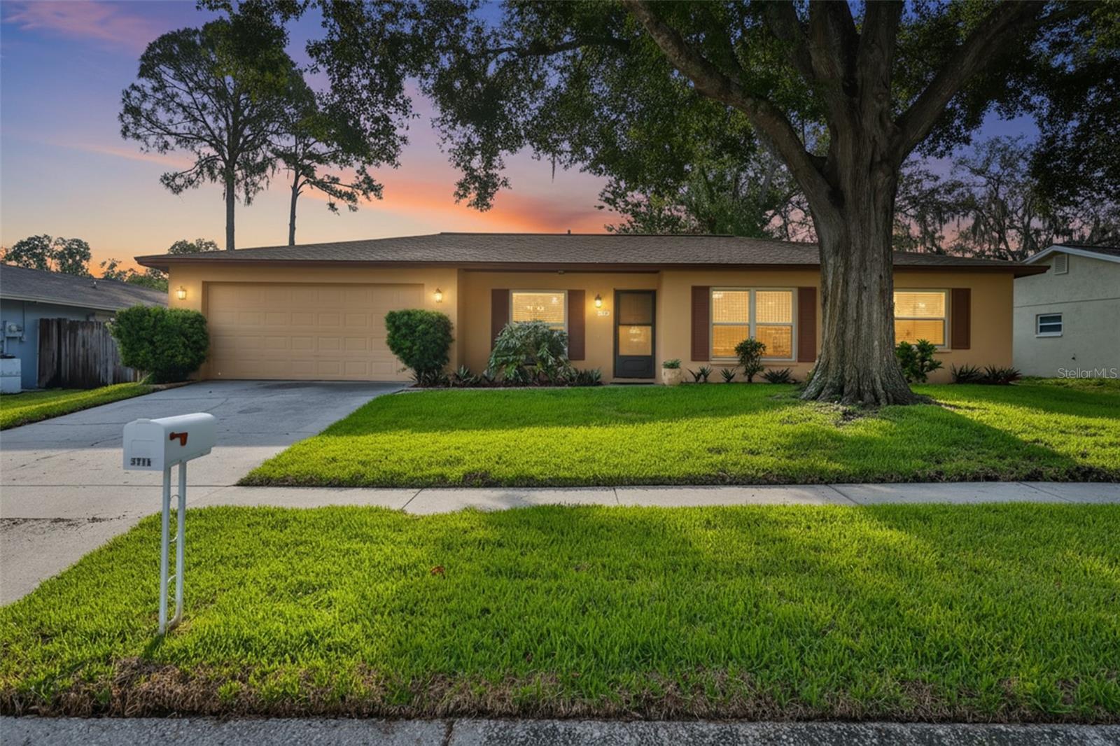 Single Family Residence em VALRICO, FL - Daniel Dourado