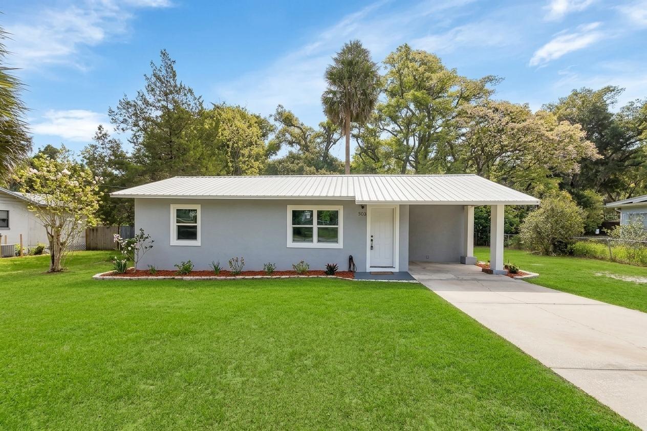 Single Family Residence em DELAND, FL - Daniel Dourado