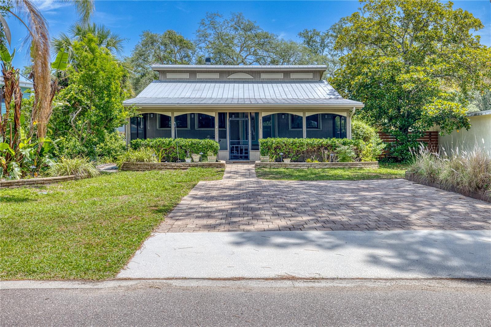 Single Family Residence in NEW SMYRNA BEACH, FL - Daniel Dourado