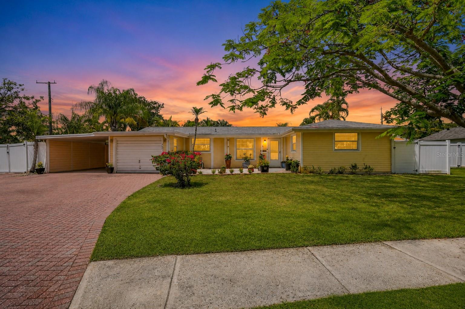 Single Family Residence em BRADENTON, FL - Daniel Dourado