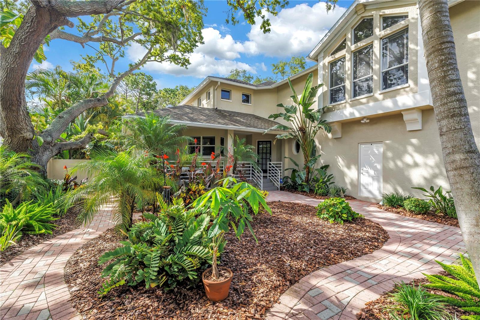 Single Family Residence em LARGO, FL - Daniel Dourado