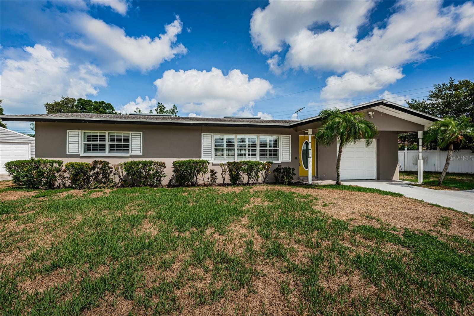 Single Family Residence em CLEARWATER, FL - Daniel Dourado