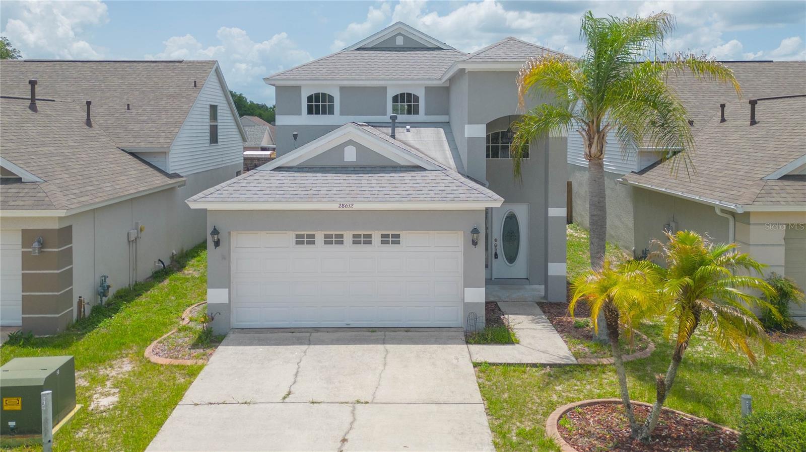 Single Family Residence in WESLEY CHAPEL, FL - Daniel Dourado