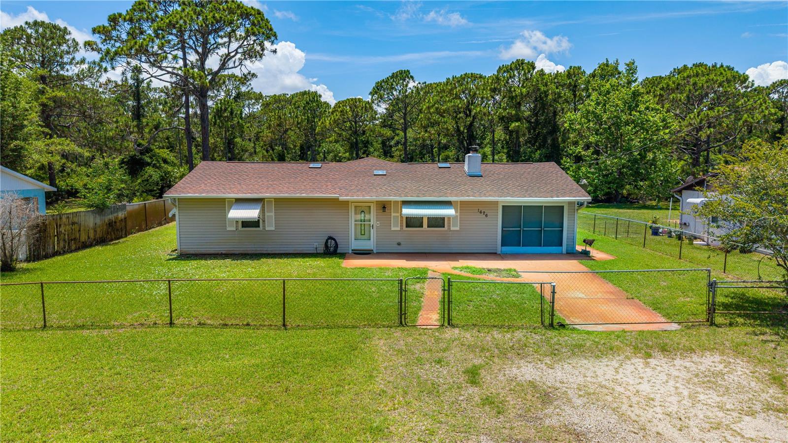 Single Family Residence in NEW SMYRNA BEACH, FL - Daniel Dourado