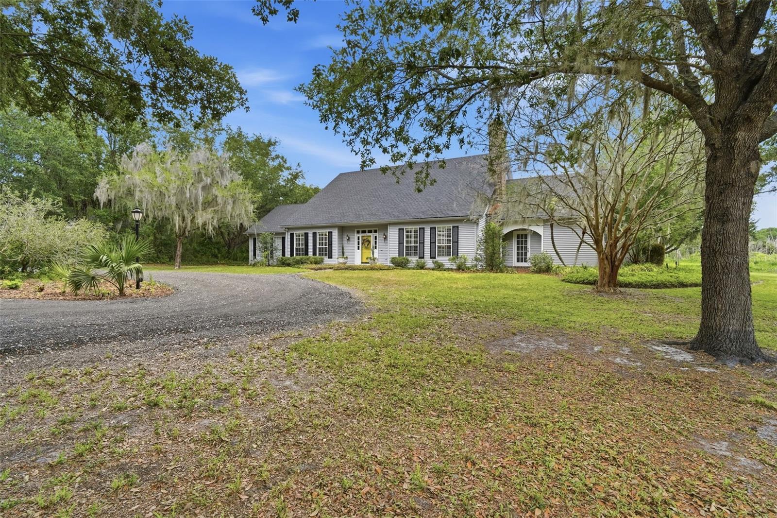 Single Family Residence em DELAND, FL - Daniel Dourado