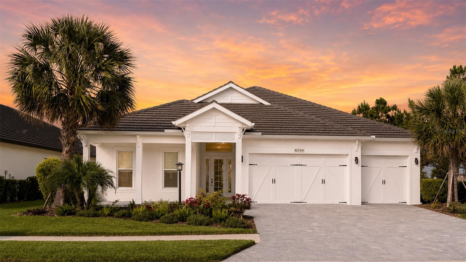 Single Family Residence in SARASOTA, FL - Daniel Dourado