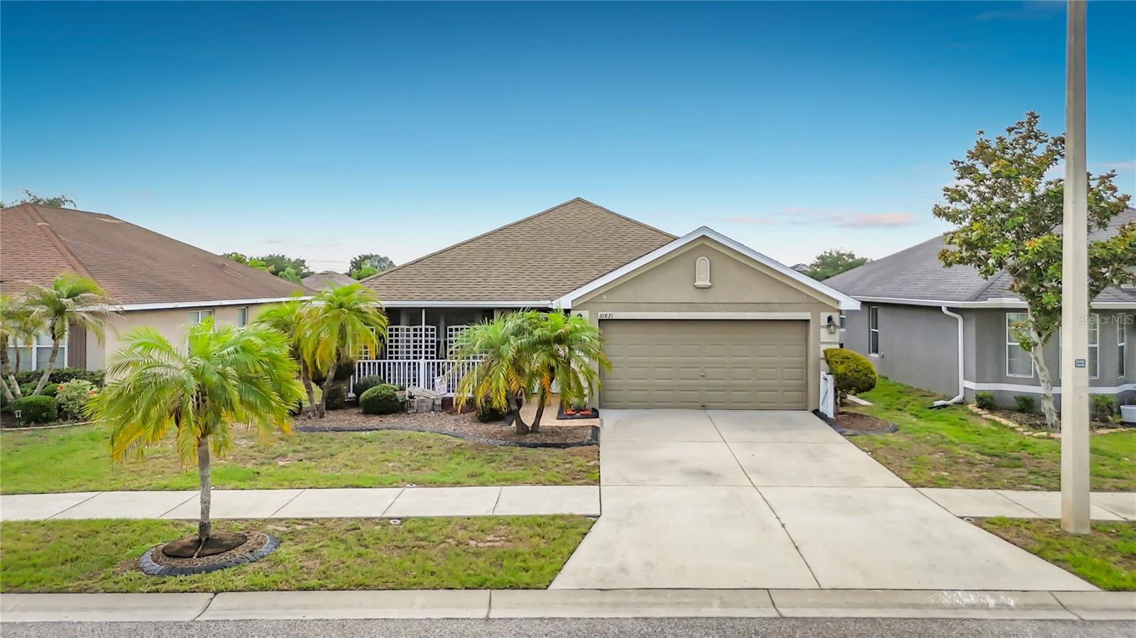 Single Family Residence in WIMAUMA, FL - Daniel Dourado