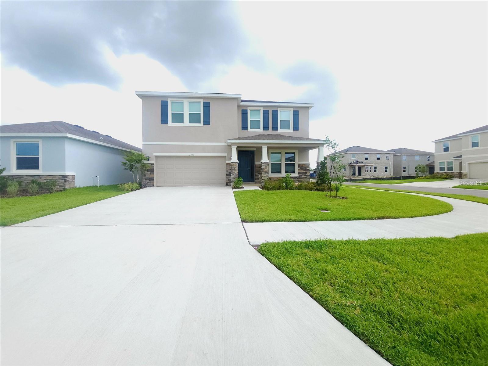 Single Family Residence in WESLEY CHAPEL, FL - Daniel Dourado
