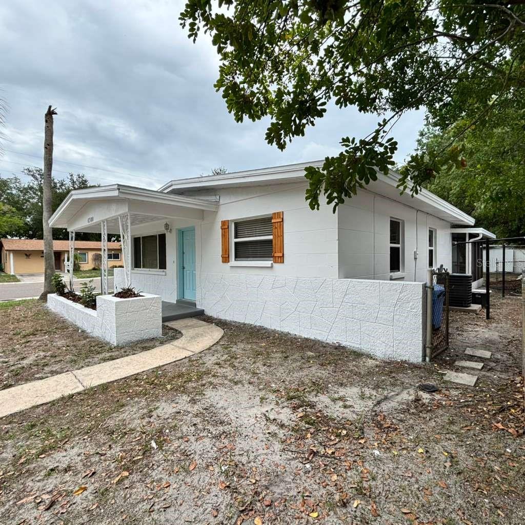 Single Family Residence em PINELLAS PARK, FL - Daniel Dourado