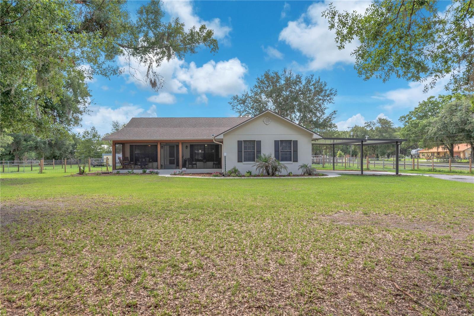 Single Family Residence em PLANT CITY, FL - Daniel Dourado