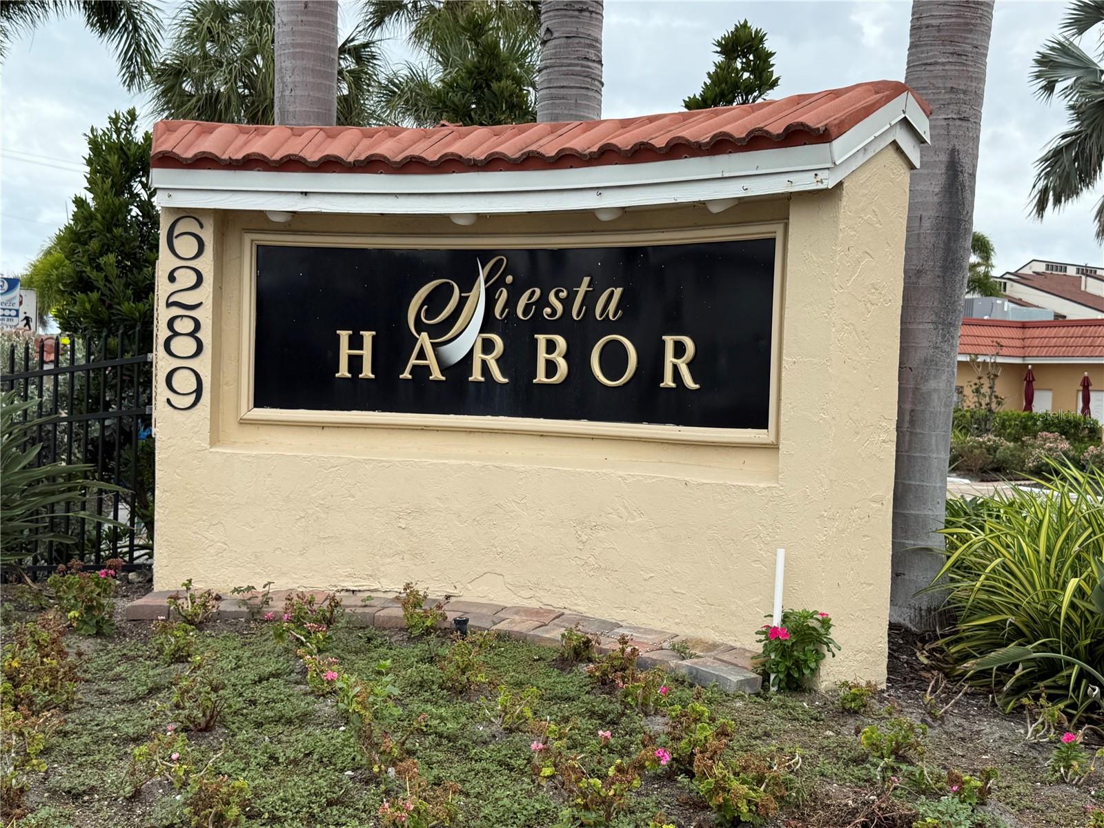 Condominium in SARASOTA, FL - Daniel Dourado