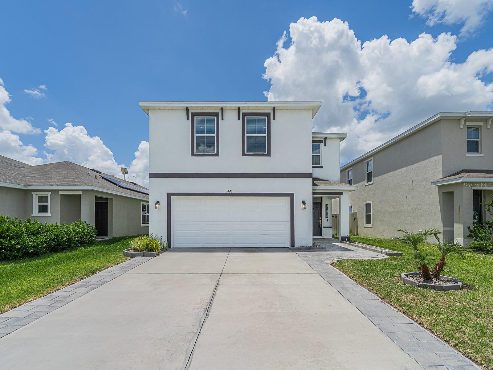 Single Family Residence in WESLEY CHAPEL, FL - Daniel Dourado