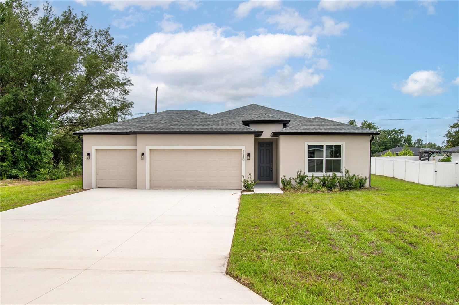 Single Family Residence in OCALA, FL - Daniel Dourado