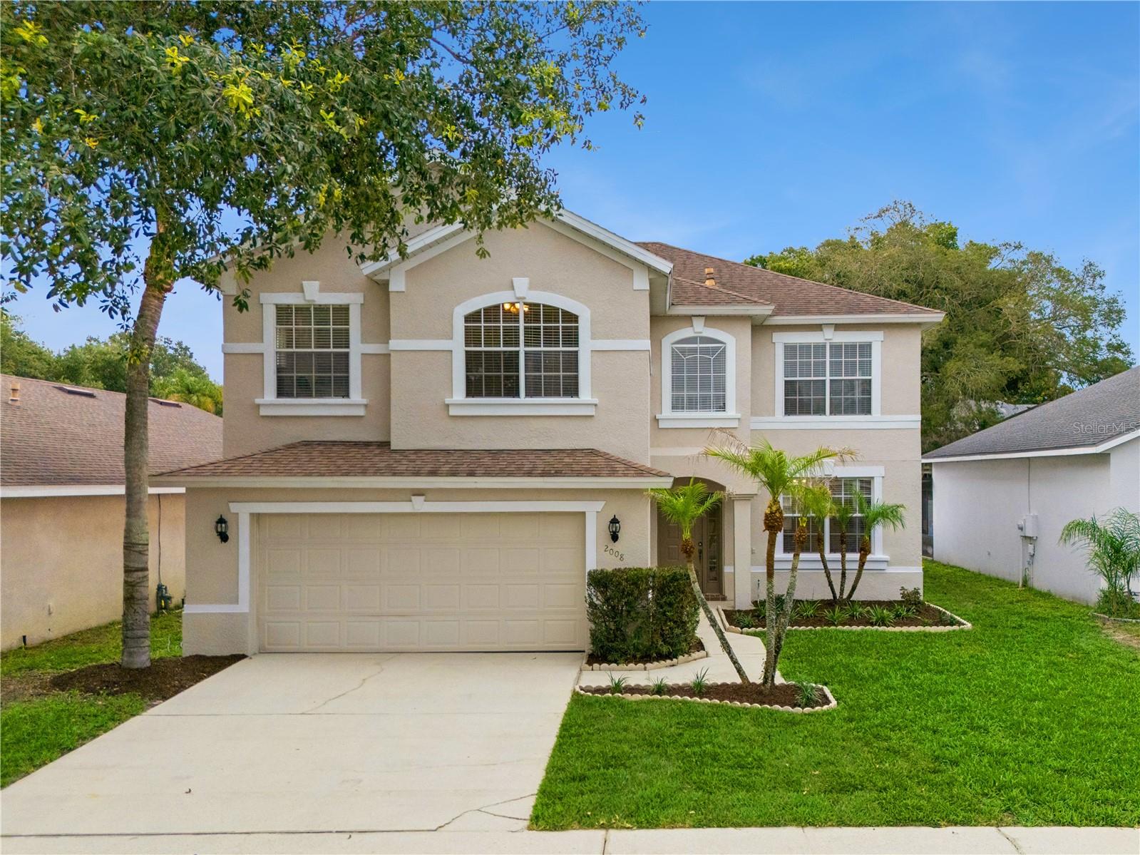Single Family Residence in OVIEDO, FL - Daniel Dourado
