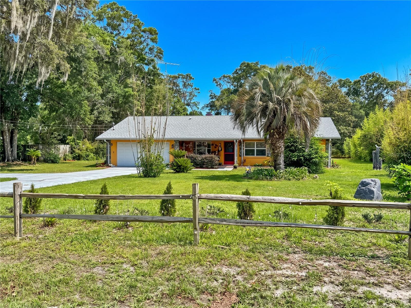 Single Family Residence em INVERNESS, FL - Daniel Dourado