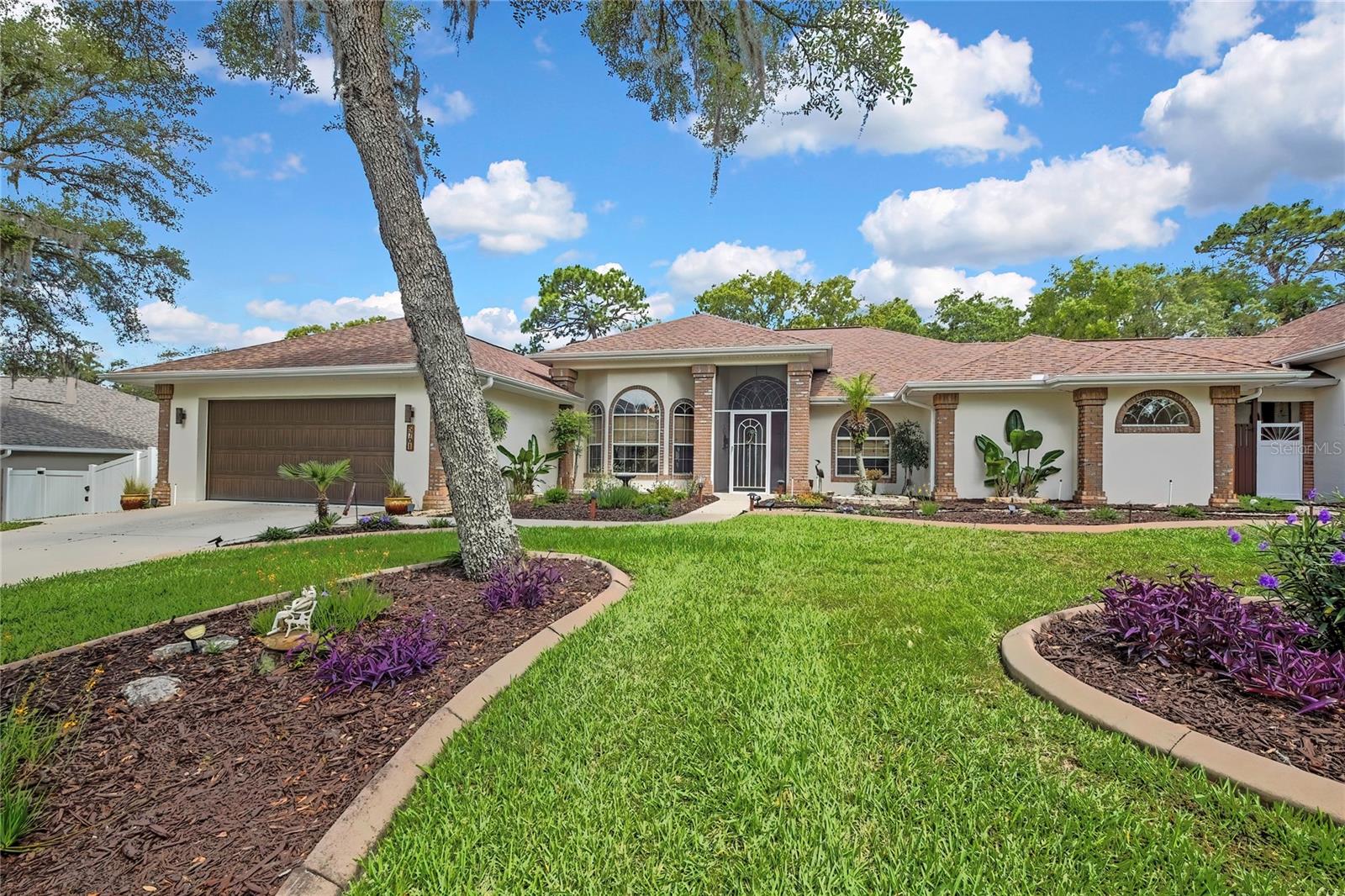 Single Family Residence in HOMOSASSA, FL - Daniel Dourado