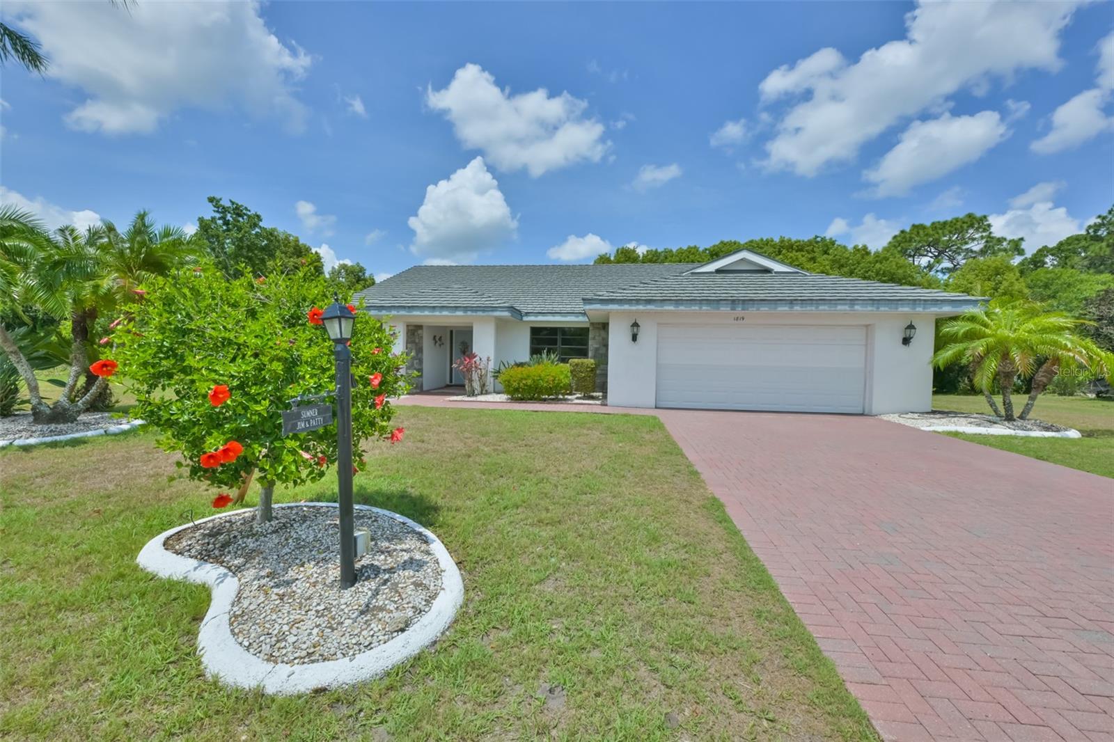 Single Family Residence in SUN CITY CENTER, FL - Daniel Dourado