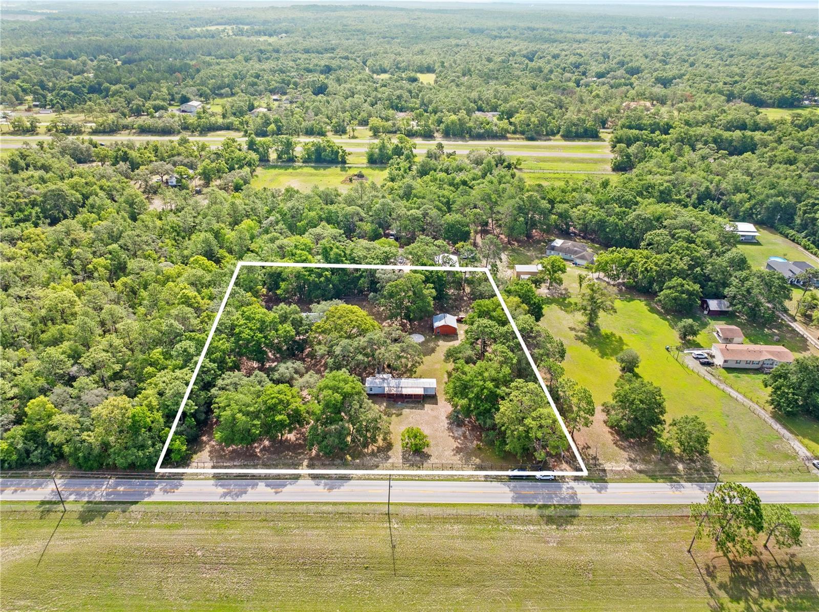 Single Family Residence em BROOKSVILLE, FL - Daniel Dourado