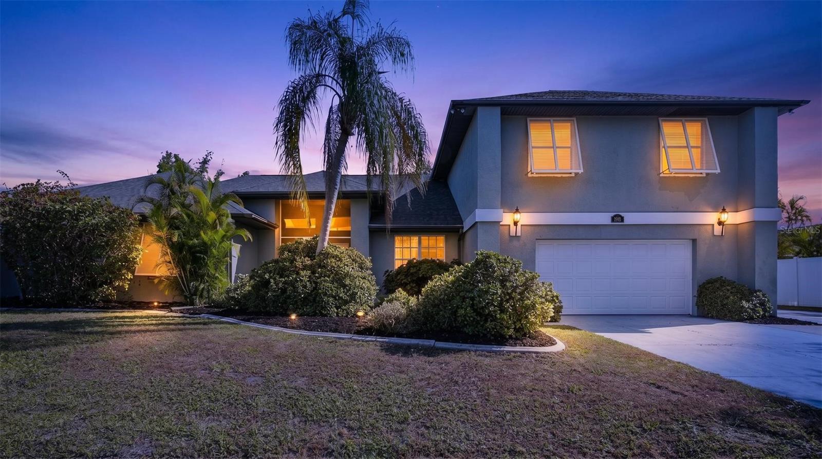 Single Family Residence in PORT CHARLOTTE, FL - Daniel Dourado
