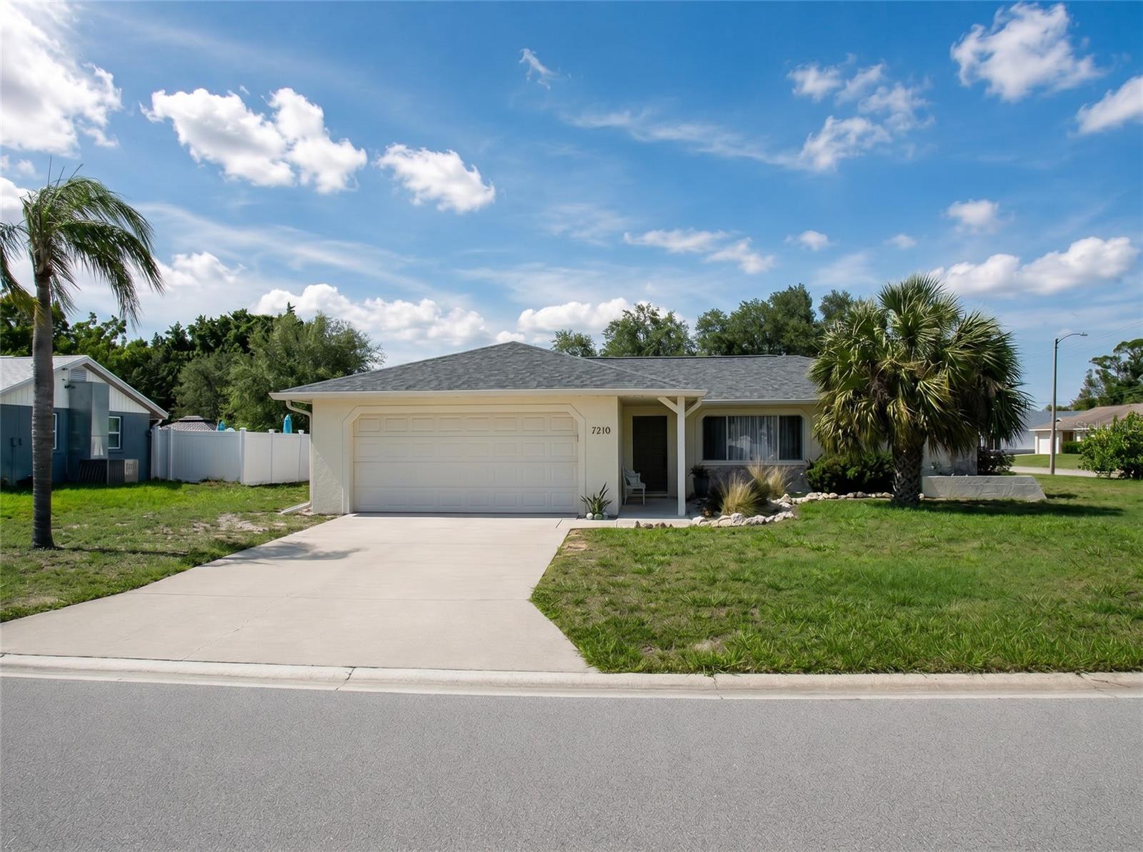 Single Family Residence em BRADENTON, FL - Daniel Dourado