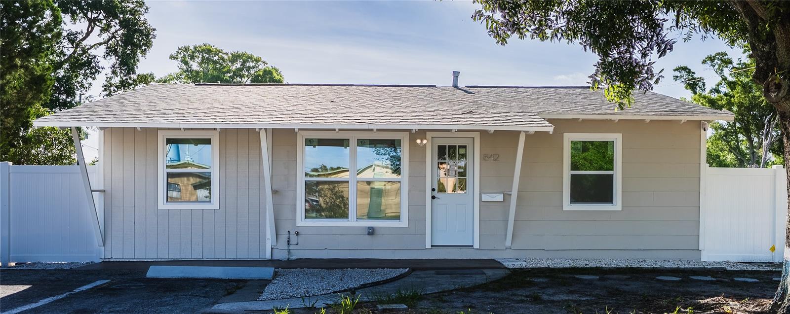 Single Family Residence em ST PETERSBURG, FL - Daniel Dourado