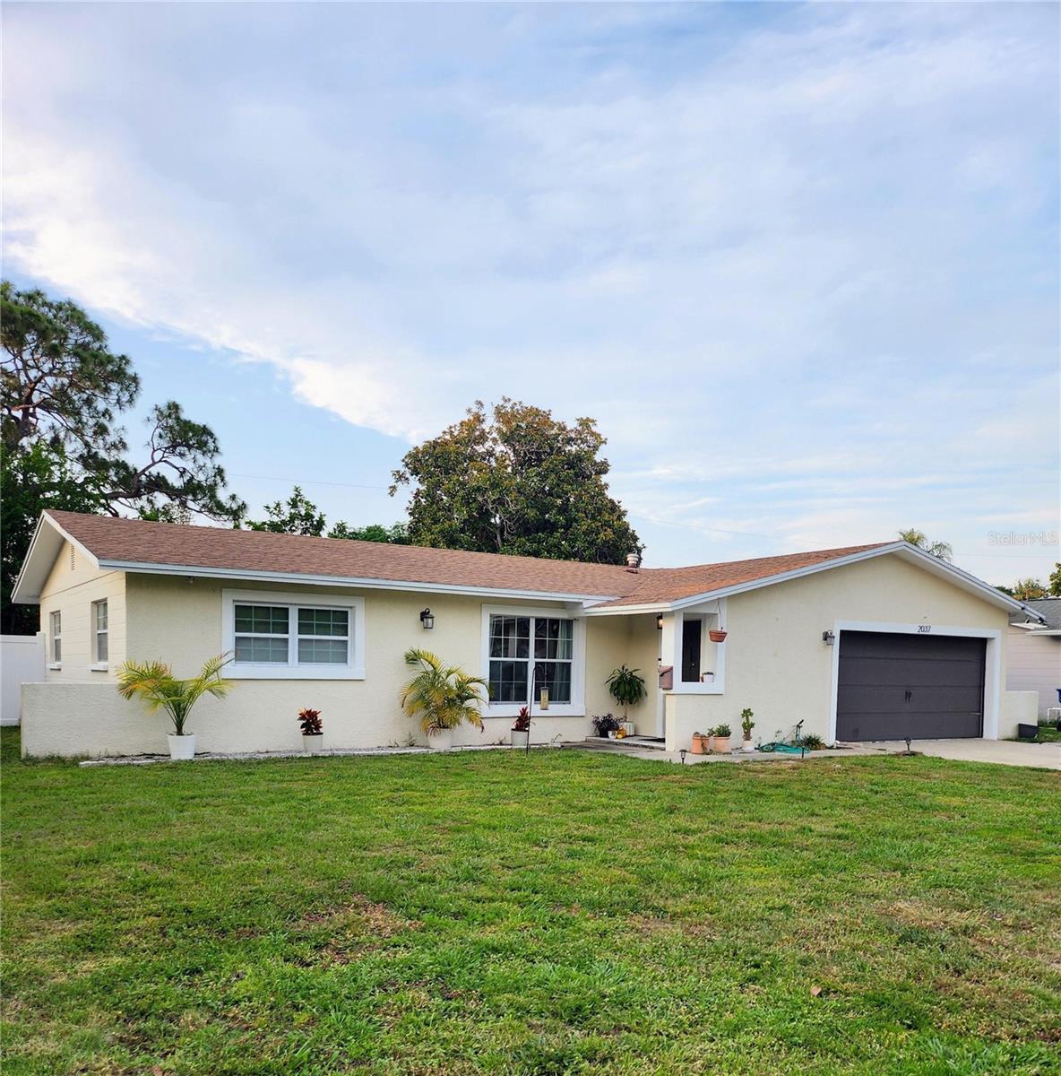 Single Family Residence em ST PETERSBURG, FL - Daniel Dourado