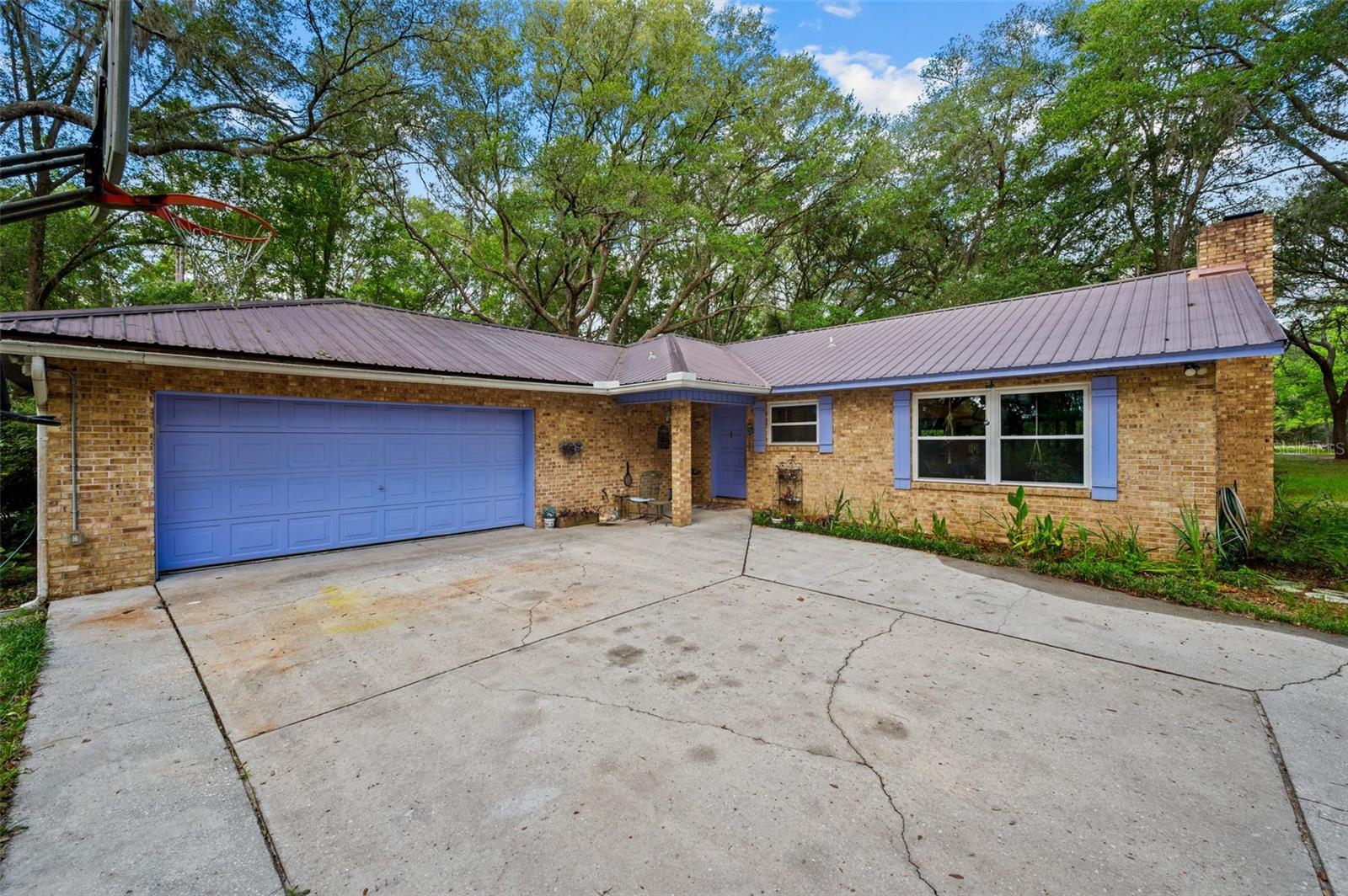 Single Family Residence in GAINESVILLE, FL - Daniel Dourado