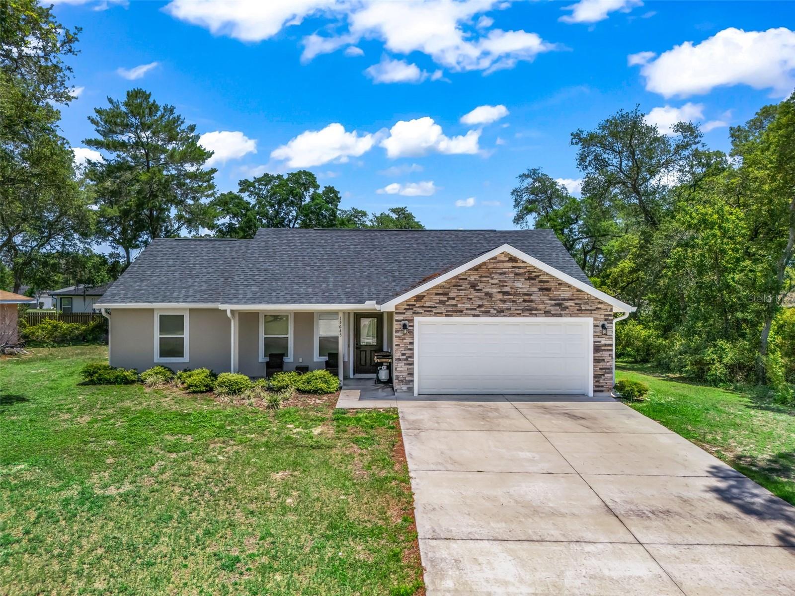 Single Family Residence in OCALA, FL - Daniel Dourado