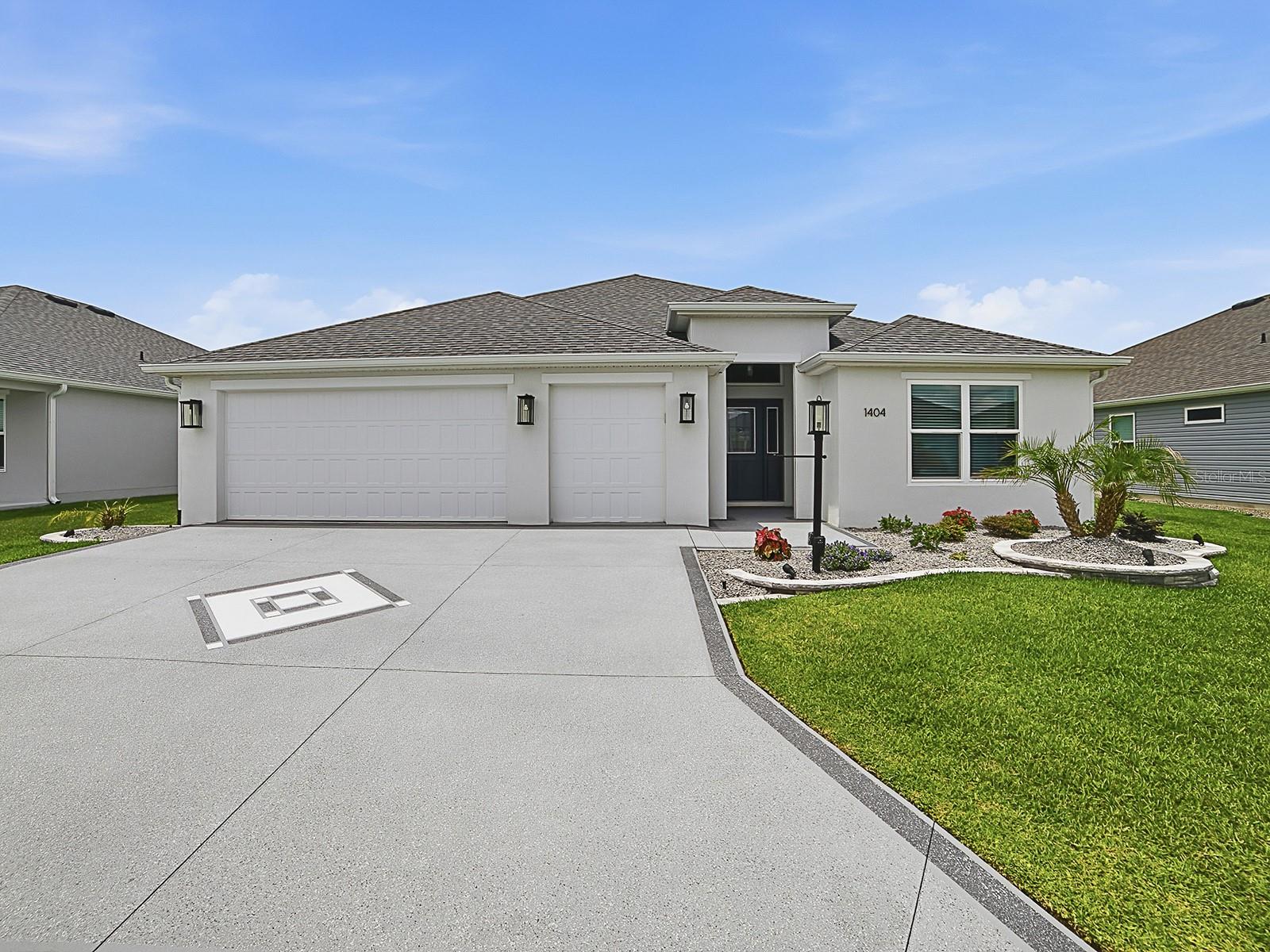 Single Family Residence in THE VILLAGES, FL - Daniel Dourado