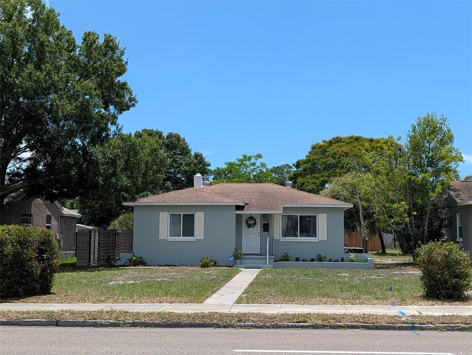 Single Family Residence em ST PETERSBURG, FL - Daniel Dourado