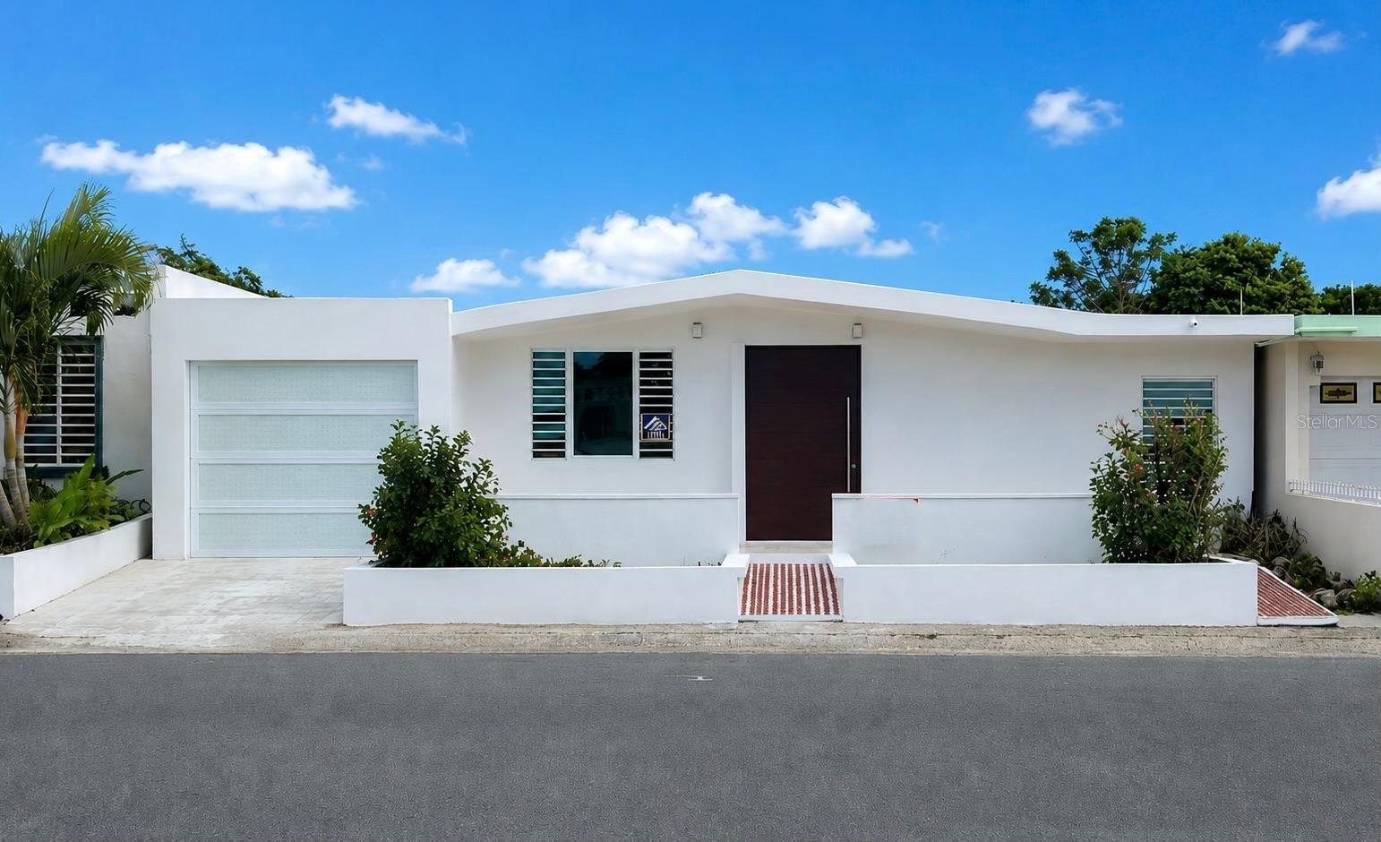 Single Family Residence em CAROLINA, PR - Daniel Dourado